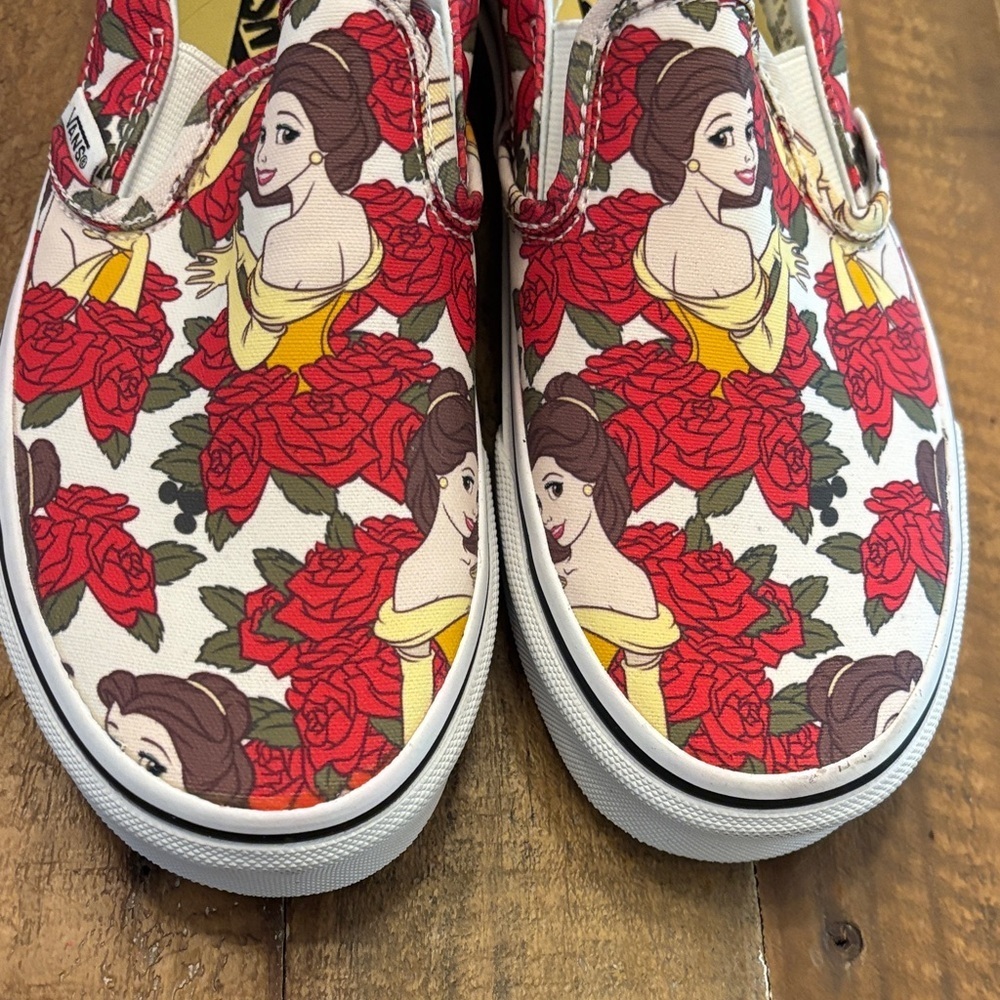 Vans Classic Slip-On
Disney Beauty and the Beast Belle - Picture 5 of 7